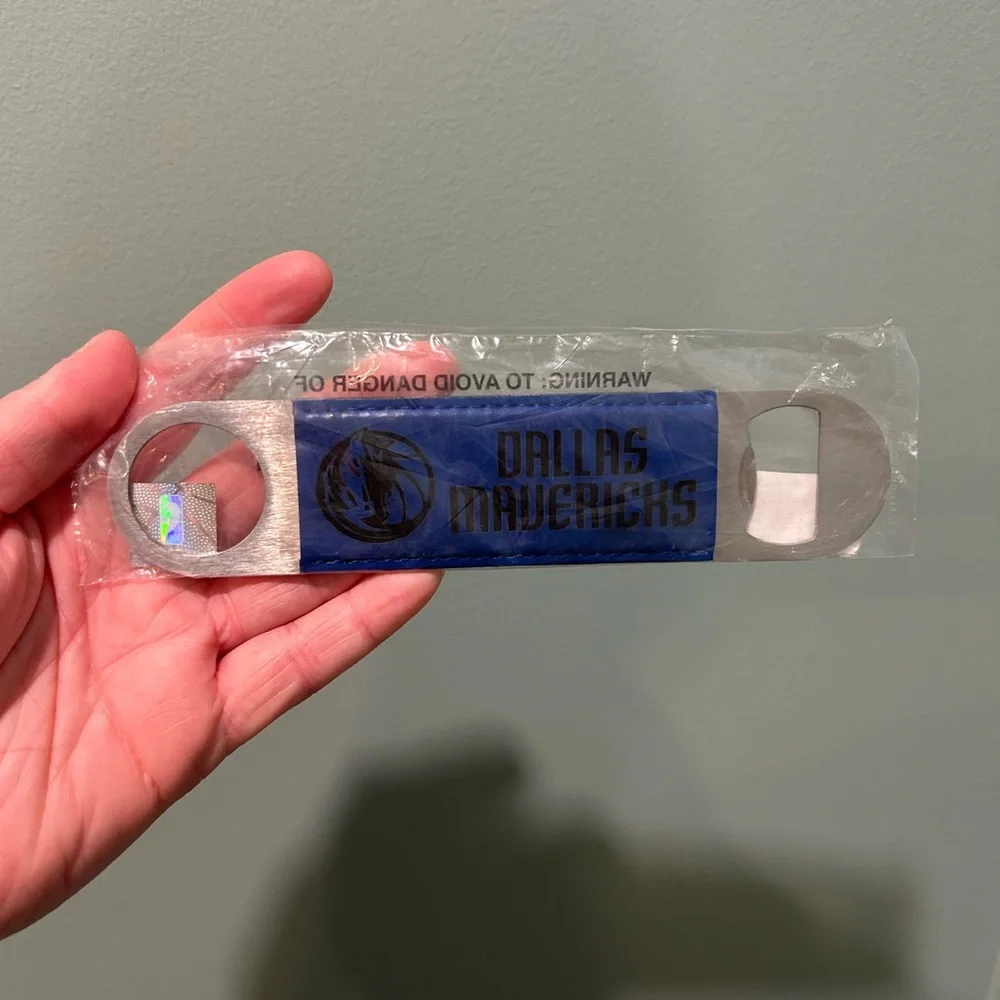 ✨BNWT - NBA Basketball Dallas Mavericks Laser Engraved Bar Blade✨